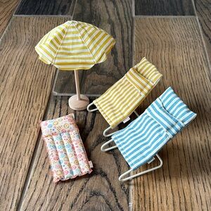 Striped Beach Chair and Umbrella Set for Kids